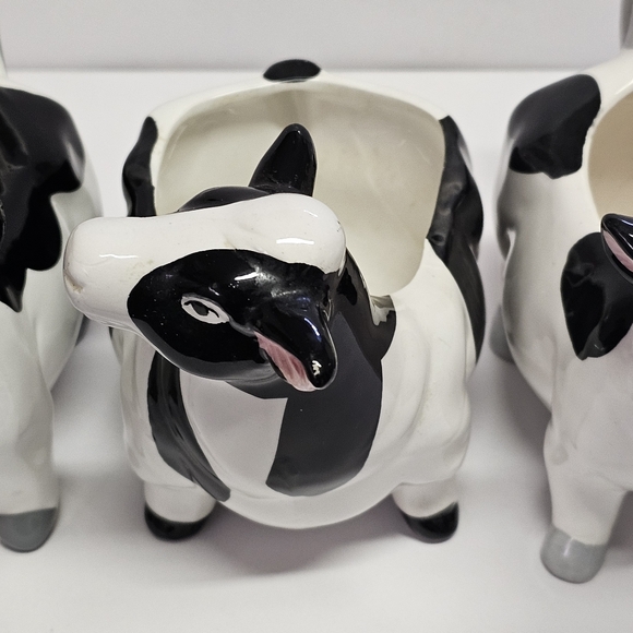Ceramic Black And White Cow | Sugar Packet Holder And 2 Creamer Set - Picture 4 of 14